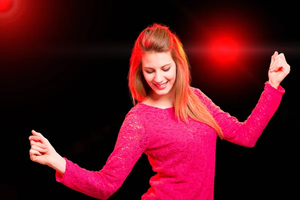 Mujer bailando en disco —  Fotos de Stock