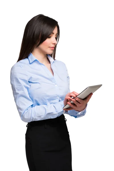 Affärskvinna med hjälp av en digital tablet — Stockfoto