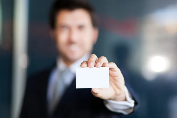 Businessman Holding Carte de visite — Photo