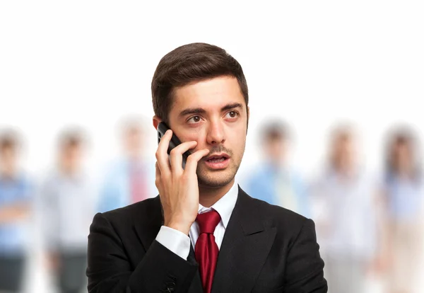 Homme parlant au téléphone — Photo