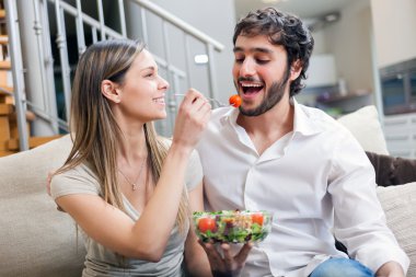 salata yemek Çift