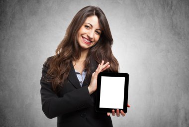 kadın holding tablet