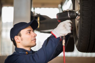 Tekerlek yerine mekanik