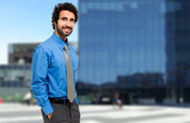 yakışıklı işadamı açık