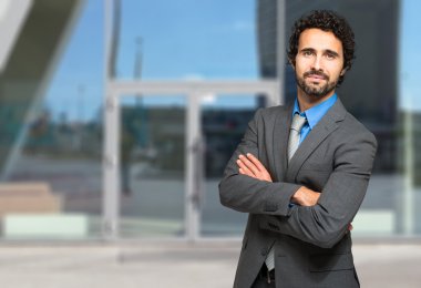 yakışıklı işadamı açık