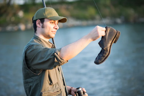 Rybář, rybolov na řece — Stock fotografie