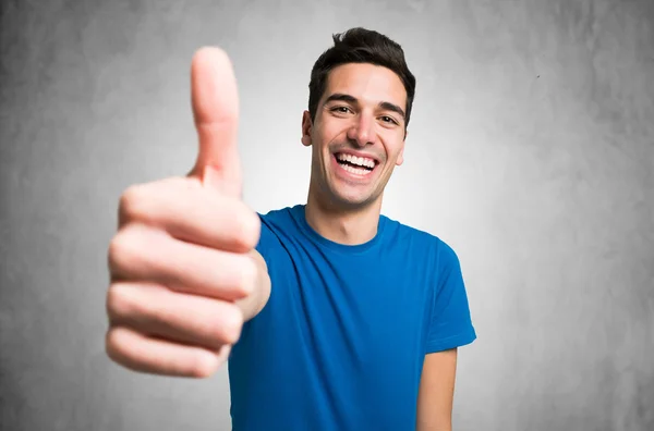 Man giving thumbs up — Stock Photo, Image