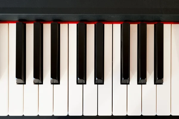 Moderní klávesnice klavíru — Stock fotografie