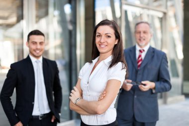 Gülümseyen iş adamları