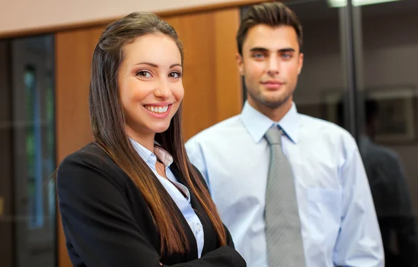 Hommes d'affaires au bureau — Photo