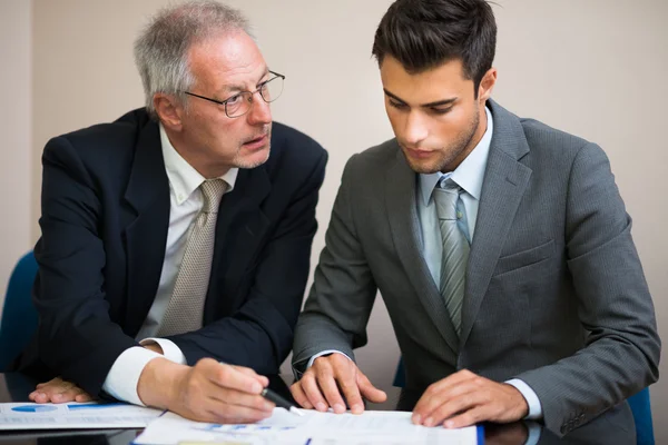 Företagsfolk i arbete — Stockfoto