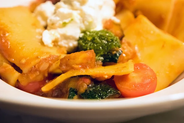 Pasta Paccheri con verduras — Foto de Stock