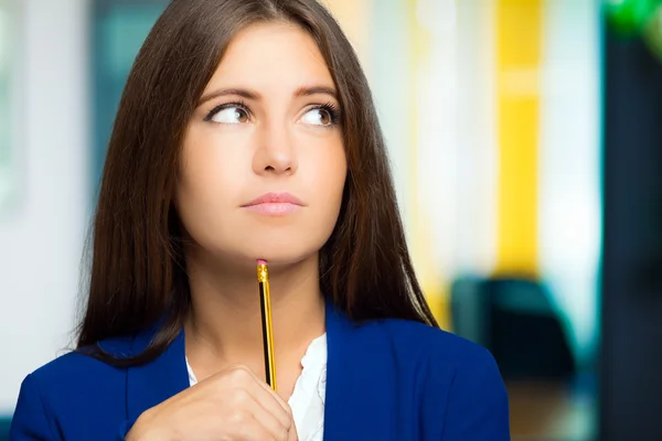 Jonge zakenvrouw in functie — Stockfoto