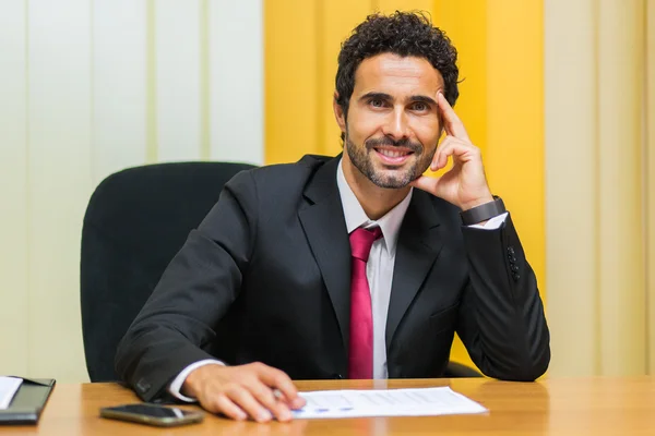 Mannelijke manager in office — Stockfoto