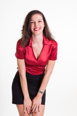 Gülümseyen genç kadın