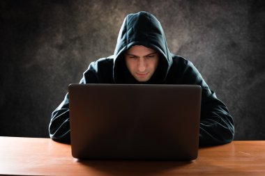 Hacker veri alınıyor