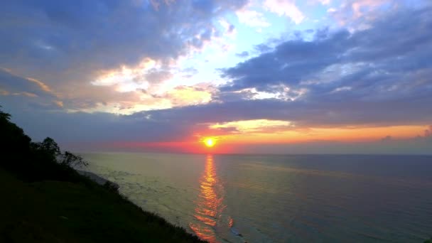 夏のバルト海に沈む夕日 — ストック動画