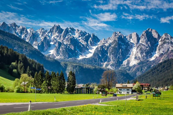 Prachtige stad Gosau in de Alpen, Oostenrijk — Stockfoto