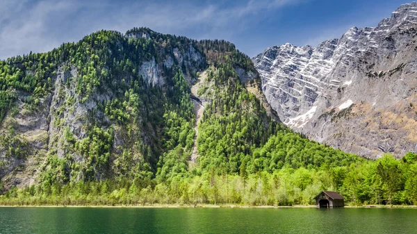 Όμορφη λίμνη Konigssee σε γερμανικές Άλπεις — Φωτογραφία Αρχείου