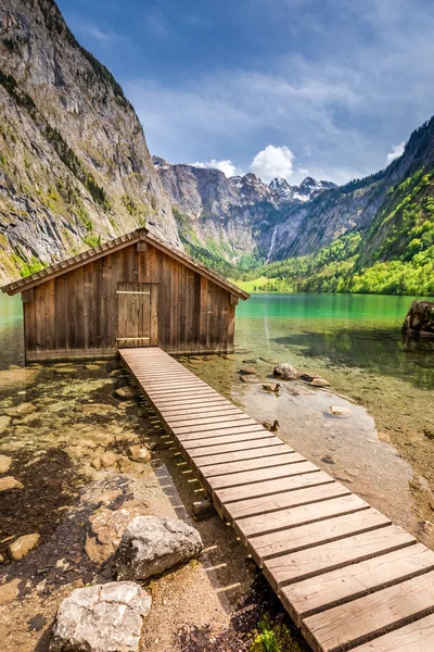 Vue imprenable sur le lac d'Obersee dans les Alpes, Allemagne — Photo