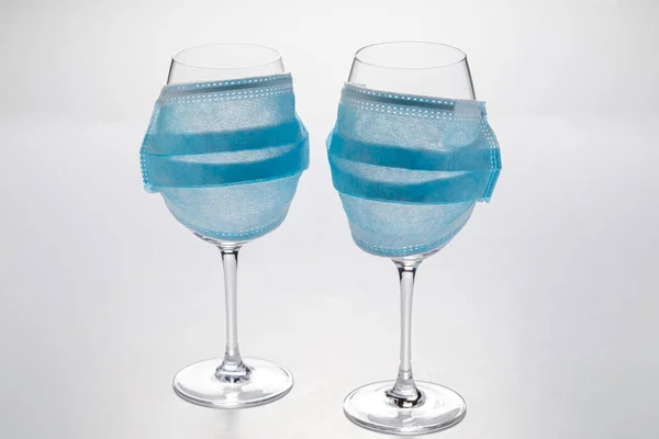 Two Wine Glasses Blue Mask Covid Restrictions Drinking Pubs Restaurants — Stock Photo, Image