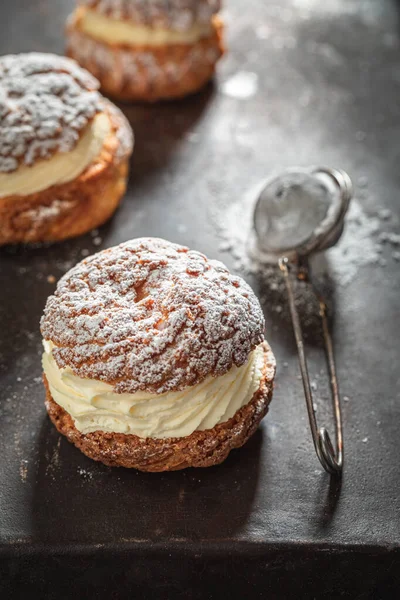 Yummy Sweet Cream Puffs Strainer Powdered Sugar Baking Tray — Stock Photo, Image