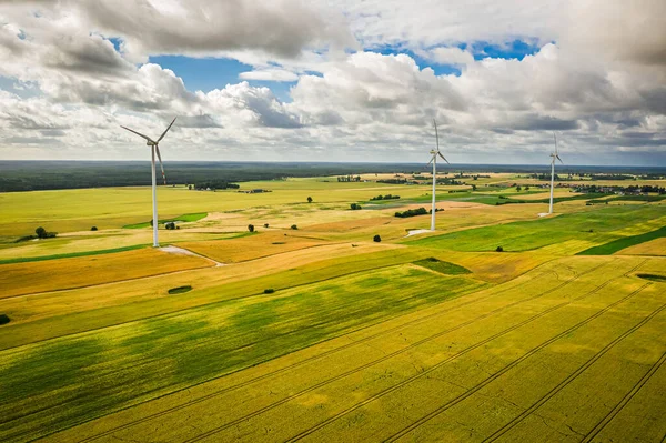 Letecký Pohled Větrné Turbíny Letní Pole Polsku Evropě — Stock fotografie