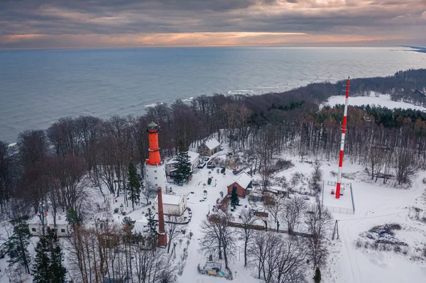 Красный Маяк Балтийском Море Зимой Вид Воздуха Польшу — стоковое фото
