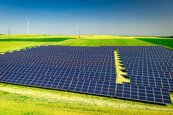 Energia Alternativa Polónia Painéis Solares Campo Vista Aérea Indústria Polónia — Fotografia de Stock