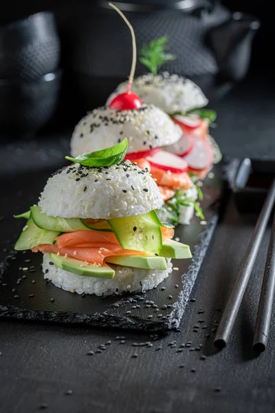 Exquisite Sush Burger Seafood Vegetables Sprinkled Sesame Japanese Cuisine — Stock Photo, Image
