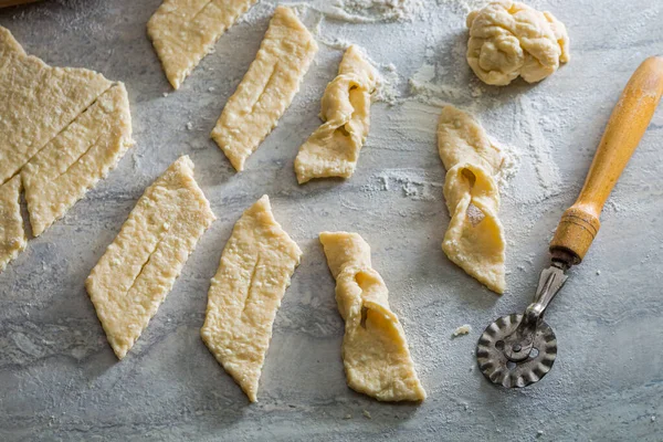 Nahaufnahme Der Vorbereitung Für Das Backen Von Winkelflügeln Donuts Fat — Stockfoto