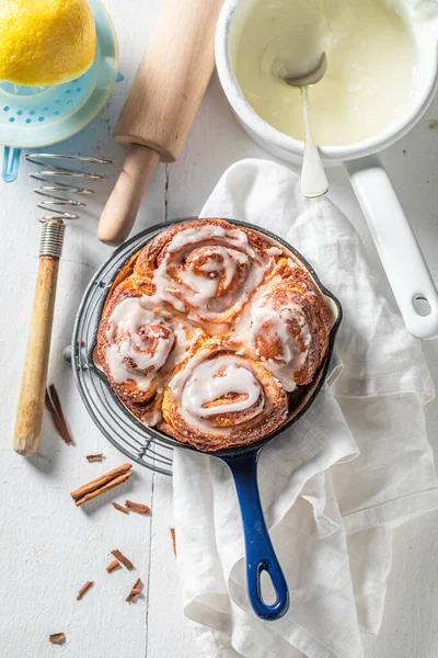 Søte Kanelboller Som Svensk Dessert Populær Svensk Dessert Svensk Kjøkken – stockfoto