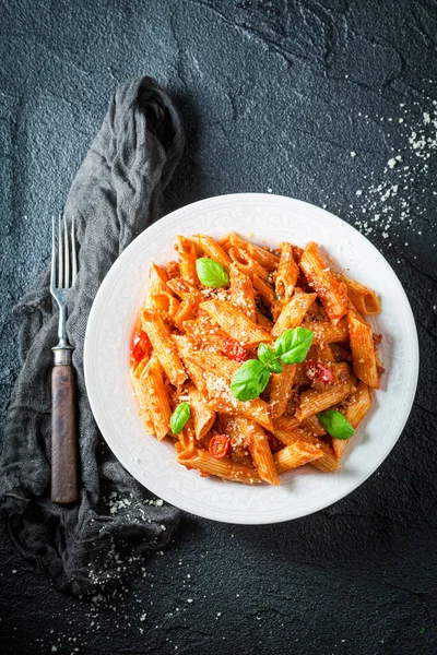 Tasty Penne Bolognese Parmesan Basil Italian Cuisine Fresh Pasta Sauce — Stock Photo, Image