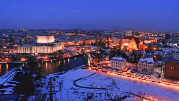 Opera v Bydgoszcz v noci v zimě. Noční architektura, Polsko. — Stock video