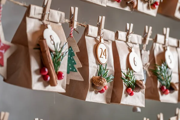 Creatieve Advent Kalender Voor Kerstmis Als Countdown Achtergrond Van Grijze — Stockfoto