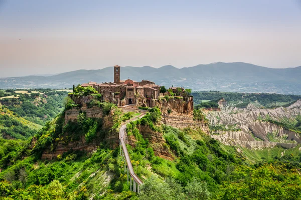 Utsikt över den gamla staden Bagnoregio — Stockfoto