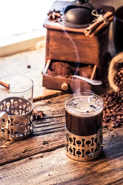 Kávé idő egy hangulatos parasztház — Stock Fotó