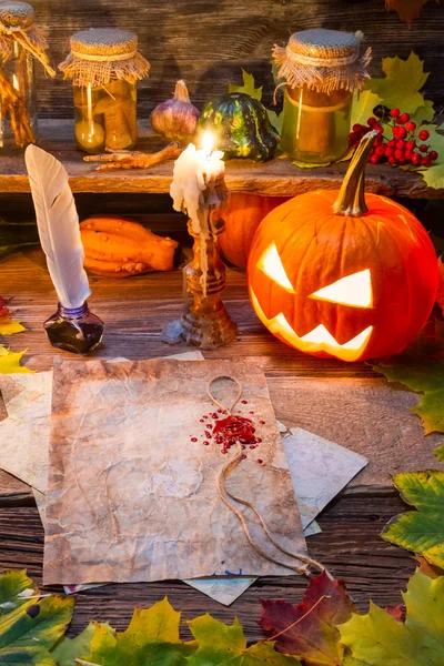 Table witches ready to write the scroll — Stock Photo, Image