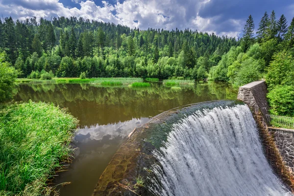 Waterfall in the mountains — Stock Photo, Image