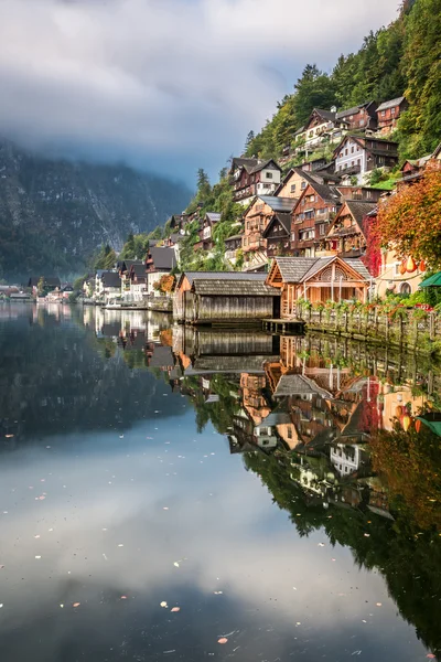 A Hallstatt-tó őszi színek — Stock Fotó