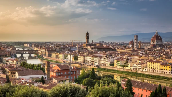 Solnedgang over Firenze, Italia – stockfoto