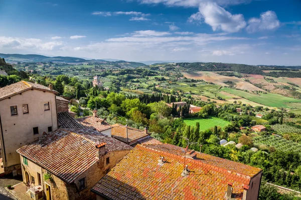 Veduta della città d'epoca in Toscana — Foto Stock