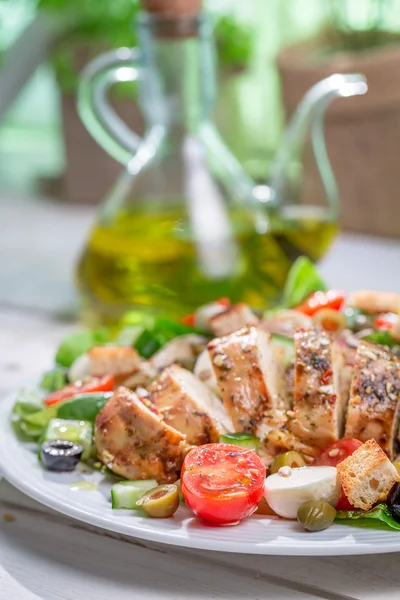 Caesar salad with fresh vegetables — Stock Photo, Image