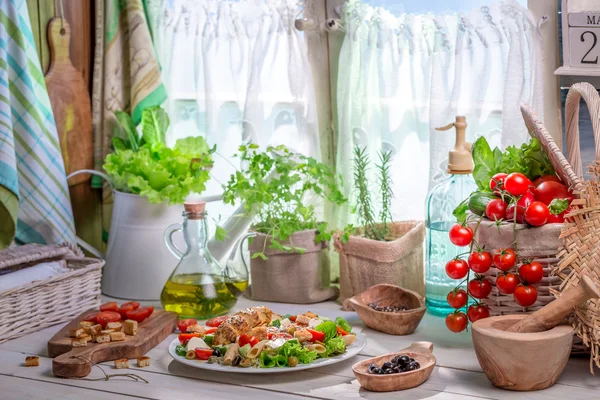 Zdravé jídlo připravené v kuchyni jarní — Stock fotografie