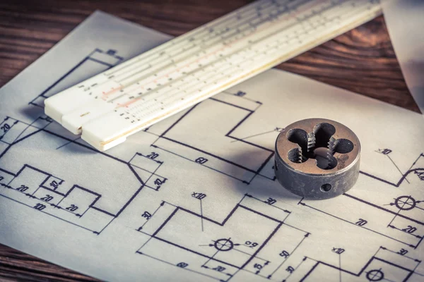 Fresadora, regla de deslizamiento y esquema mecánico — Foto de Stock