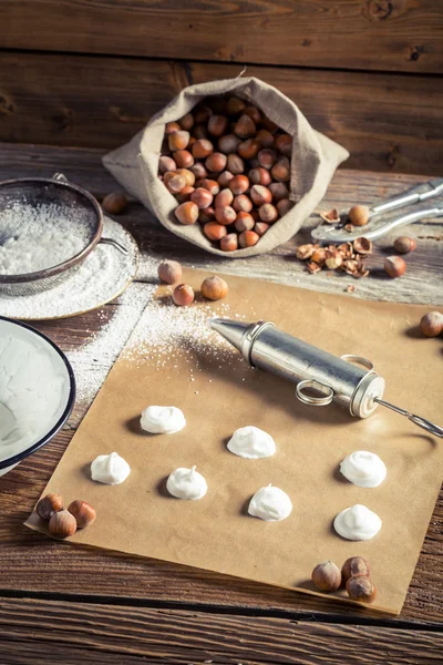 Preparaten voor de bereiding van huisgemaakte bitterkoekjes — Stockfoto
