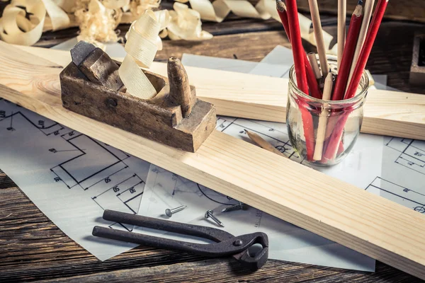 Drawing workshop and vintage carpentry workbench — Stock Photo, Image