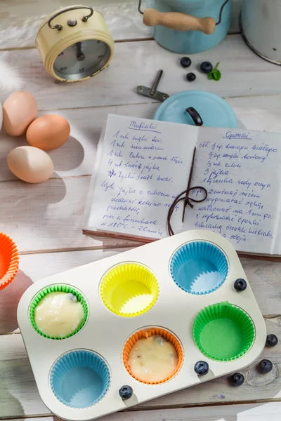 Preparação para bolos doces com frutos de baga — Fotografia de Stock