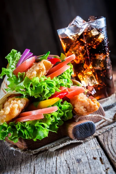 Hot kebab with chicken and vegetables — Stock Photo, Image