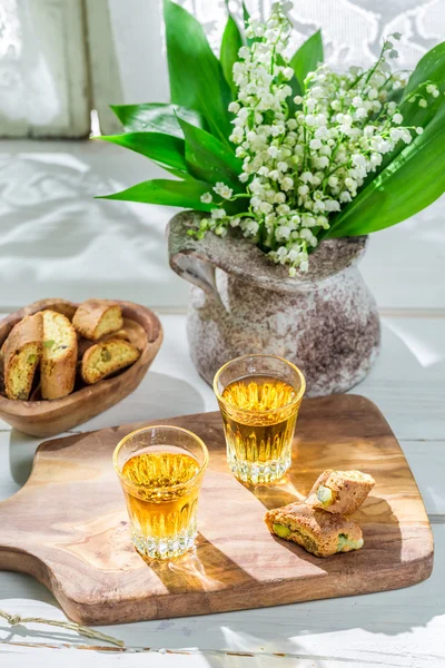 Deliziosi cantucci con Vin Santo — Foto Stock